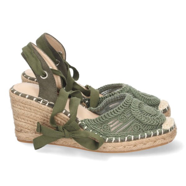 Sandalia de Cu?a con Cordones
