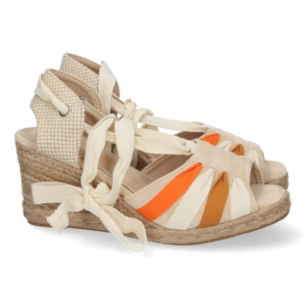 Sandalia de Cu?a con Cordones