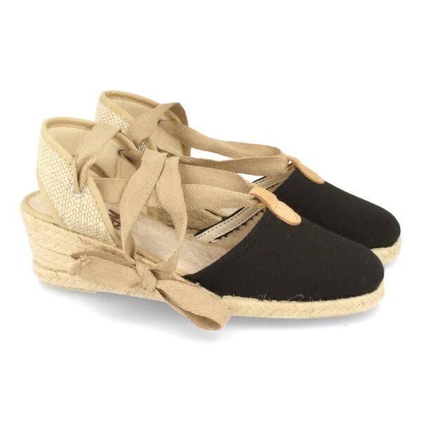 Sandalia de Cu?a con Yute y Cordones