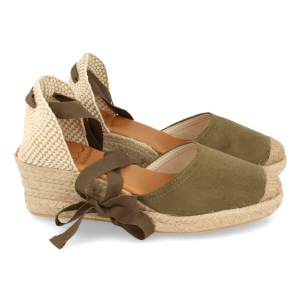 Sandalia de Cu?a con Yute y Cordones