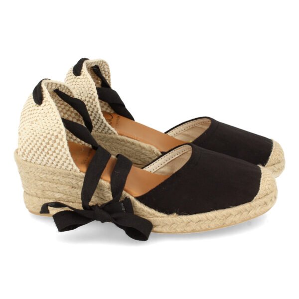 Sandalia de Cu?a con Yute y Cordones