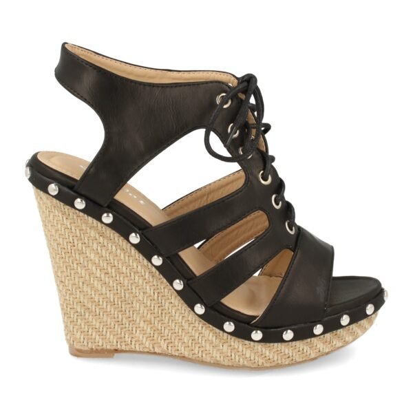 Sandalia con Cu?a de Rafia, Tachuelas y Cordones