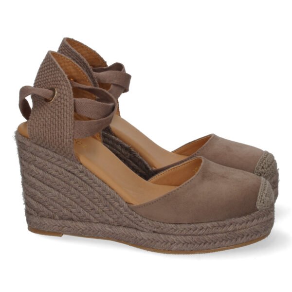 Sandalia de Cu?a con Yute y Cordones